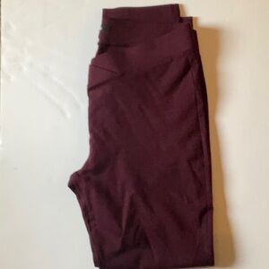 Active USA Women’s Mid Rise Burgundy V Waistband Leggings Size 2X